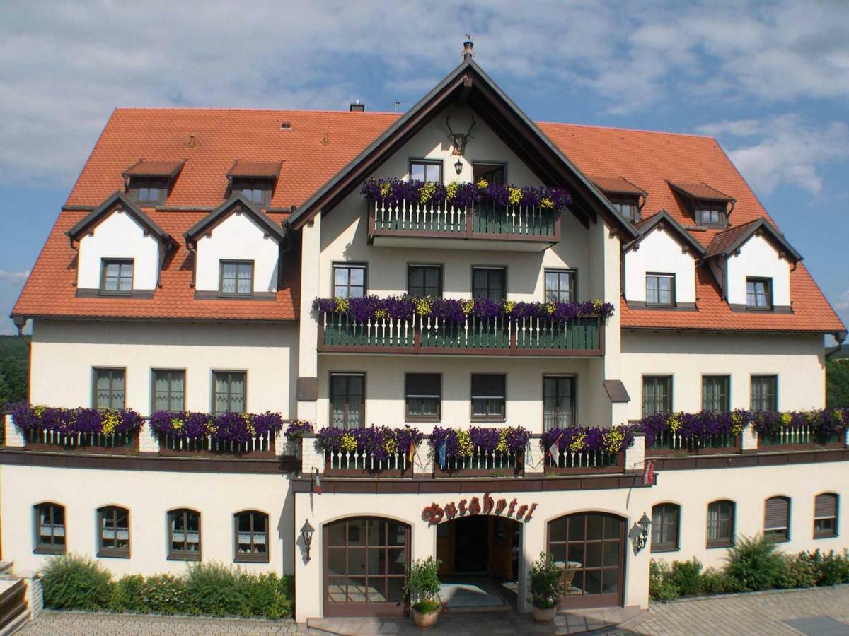 Goldener Hirsch Hotel Burgthann Екстериор снимка
