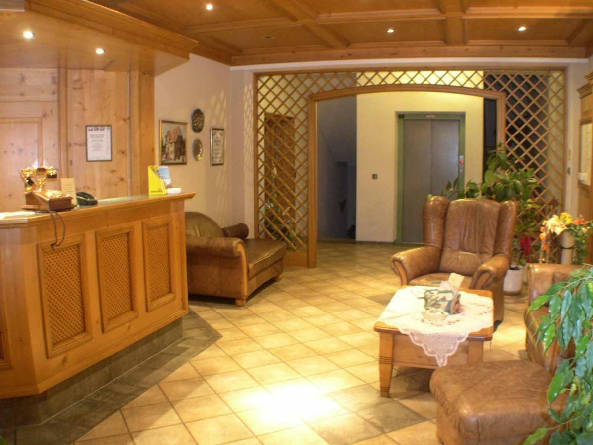 Goldener Hirsch Hotel Burgthann Екстериор снимка