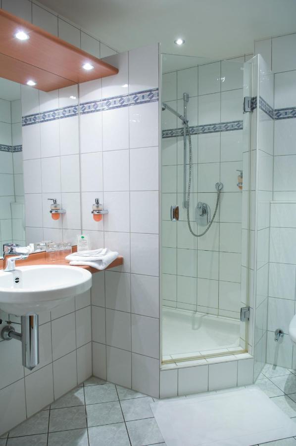 Goldener Hirsch Hotel Burgthann Екстериор снимка
